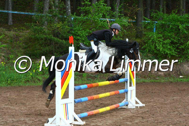 005L5077_Hein Katrin_Casy_Spring WB_E_2010.JPG